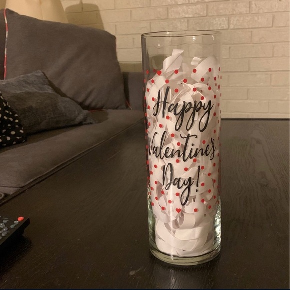 “Happy Valentine’s Day” Vase - Picture 1 of 2